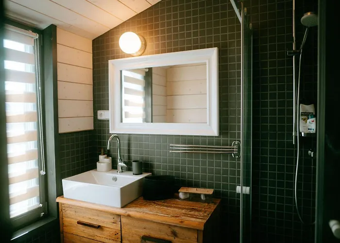 Romantic Getaway For 2 With Wellness / Bohemian Homes *