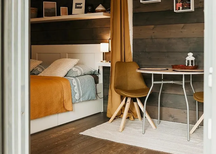 Romantic Getaway For 2 With Wellness / Bohemian Homes Сasa de vacaciones
